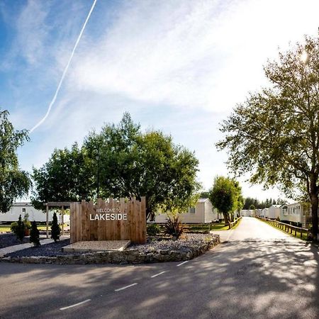 Delightful 6 Berth Holiday Home With Decking Area Chichester Exterior photo